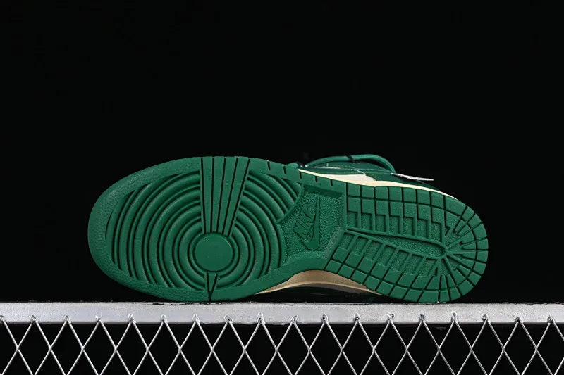 All Categories Nk SB Dunk Series Nk SB Dunk Low Low-top sneakers Nk Dunk Low Sanxingdui 2.0 Retro deconstruction style Old label SB strap low-top casual sneakers DD1503-112